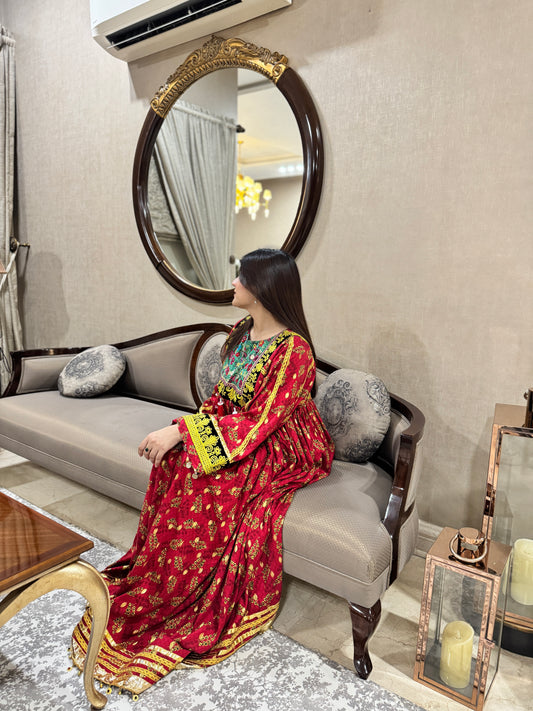 Surkh Kuchi Frock