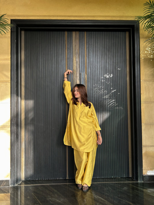Yellow cord set