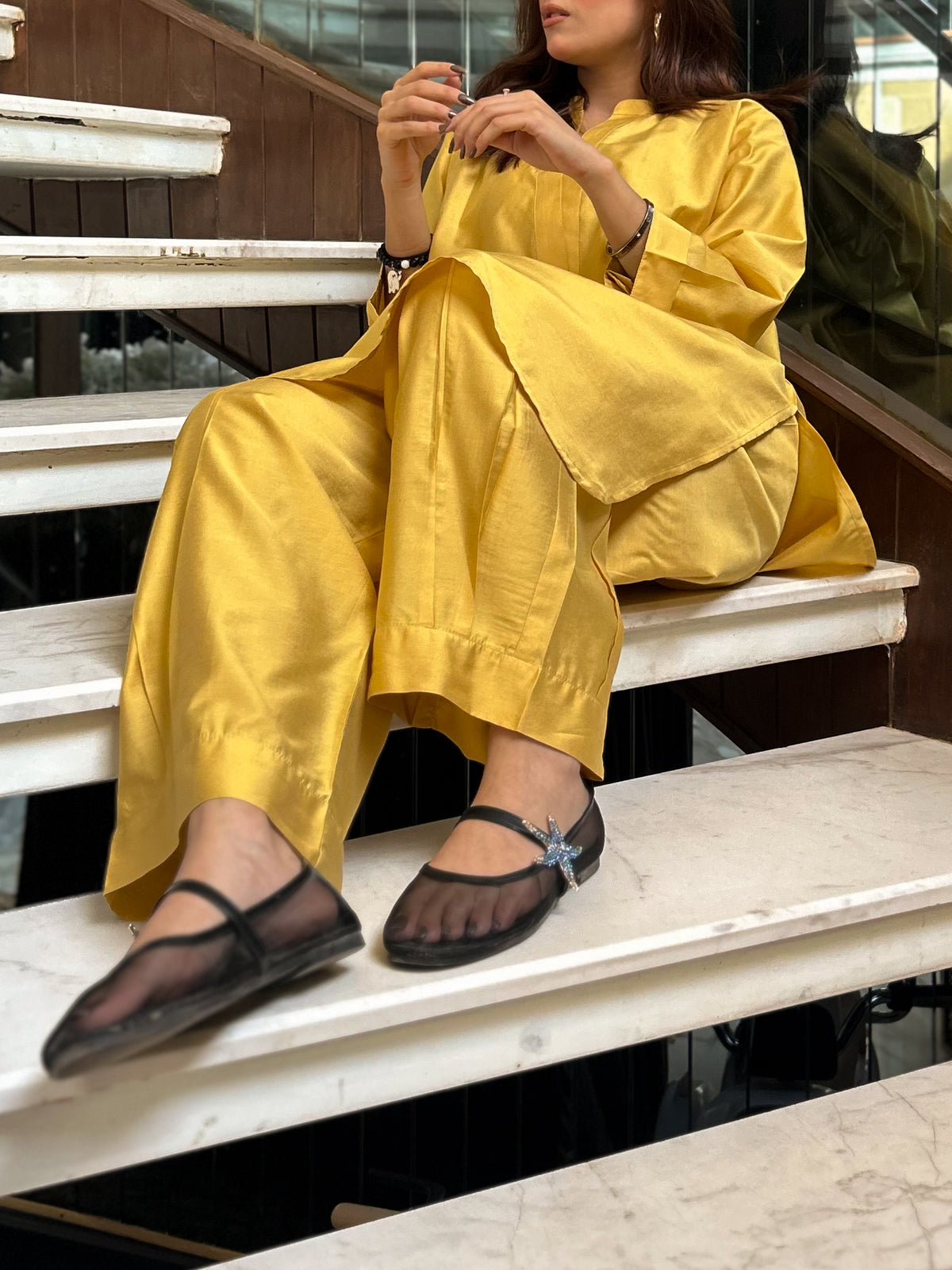 Yellow cord set
