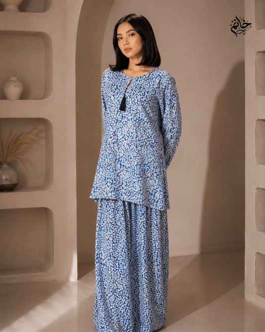 Blue printed set